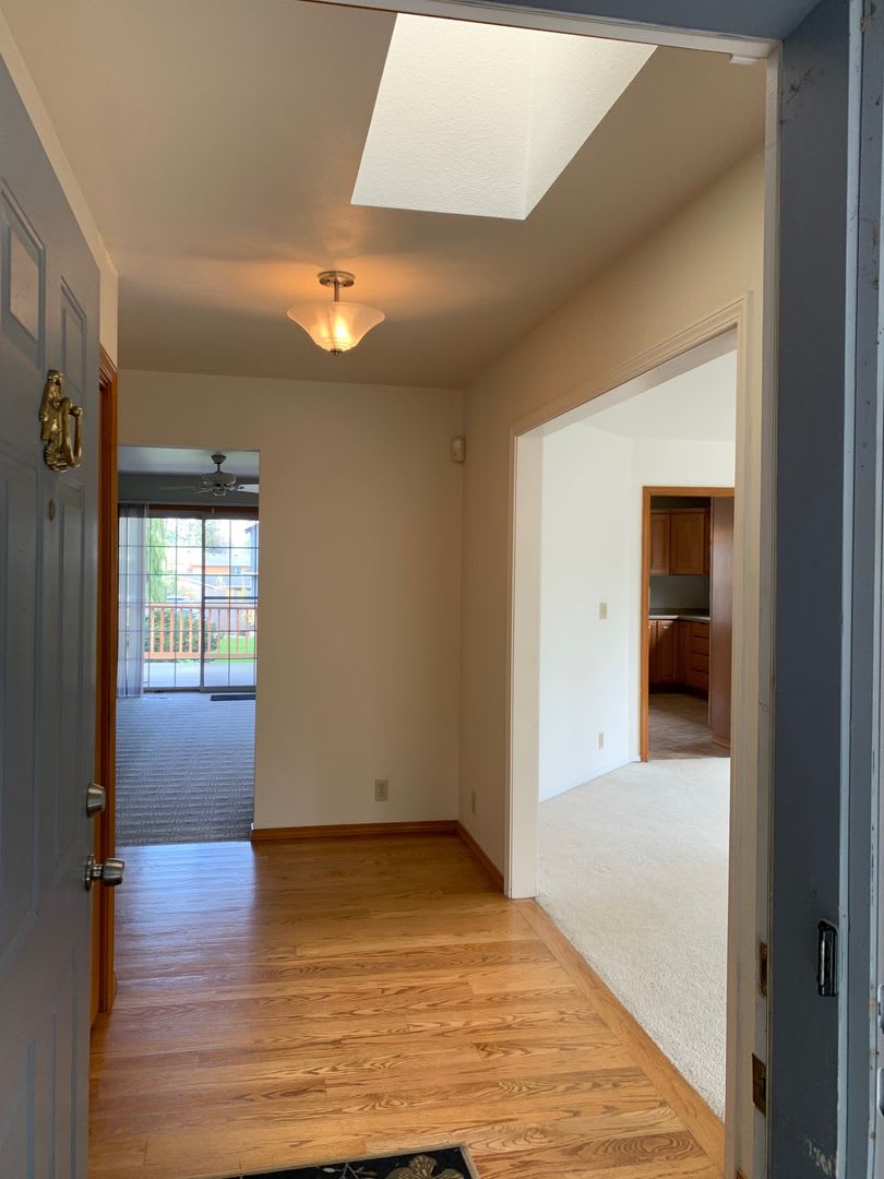 Well maintained 3 bed 2 bath rambler home in quiet Zenith neighborhood in Des Moines – photo 2