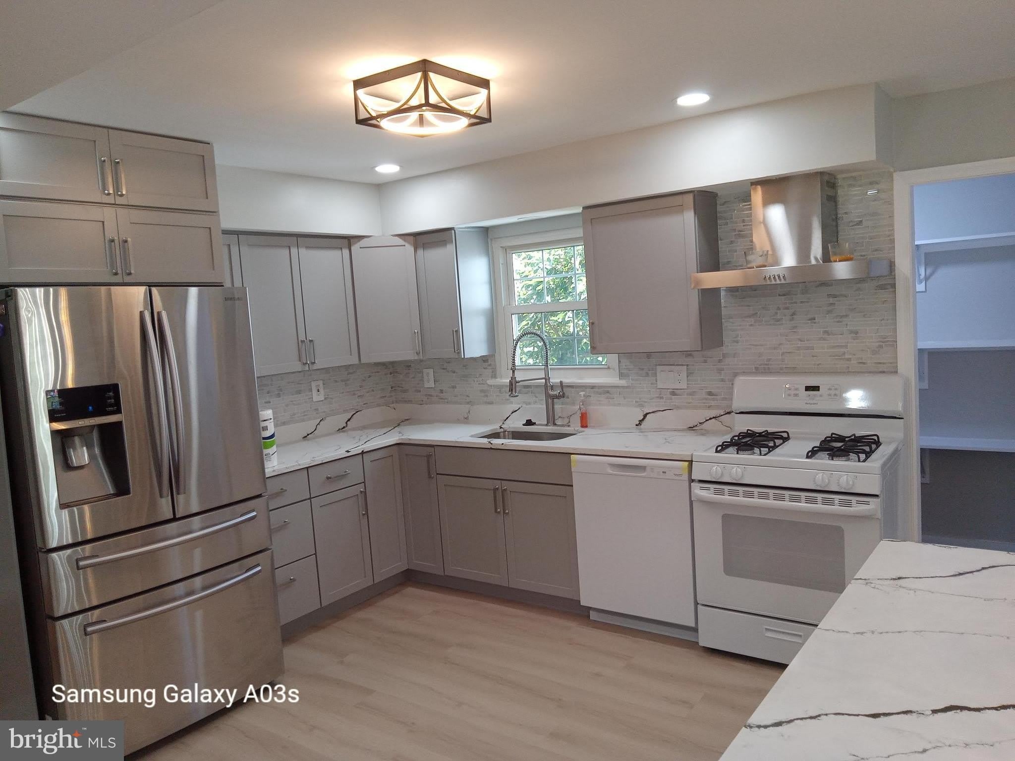 649 HERNDON Parkway – photo 3
