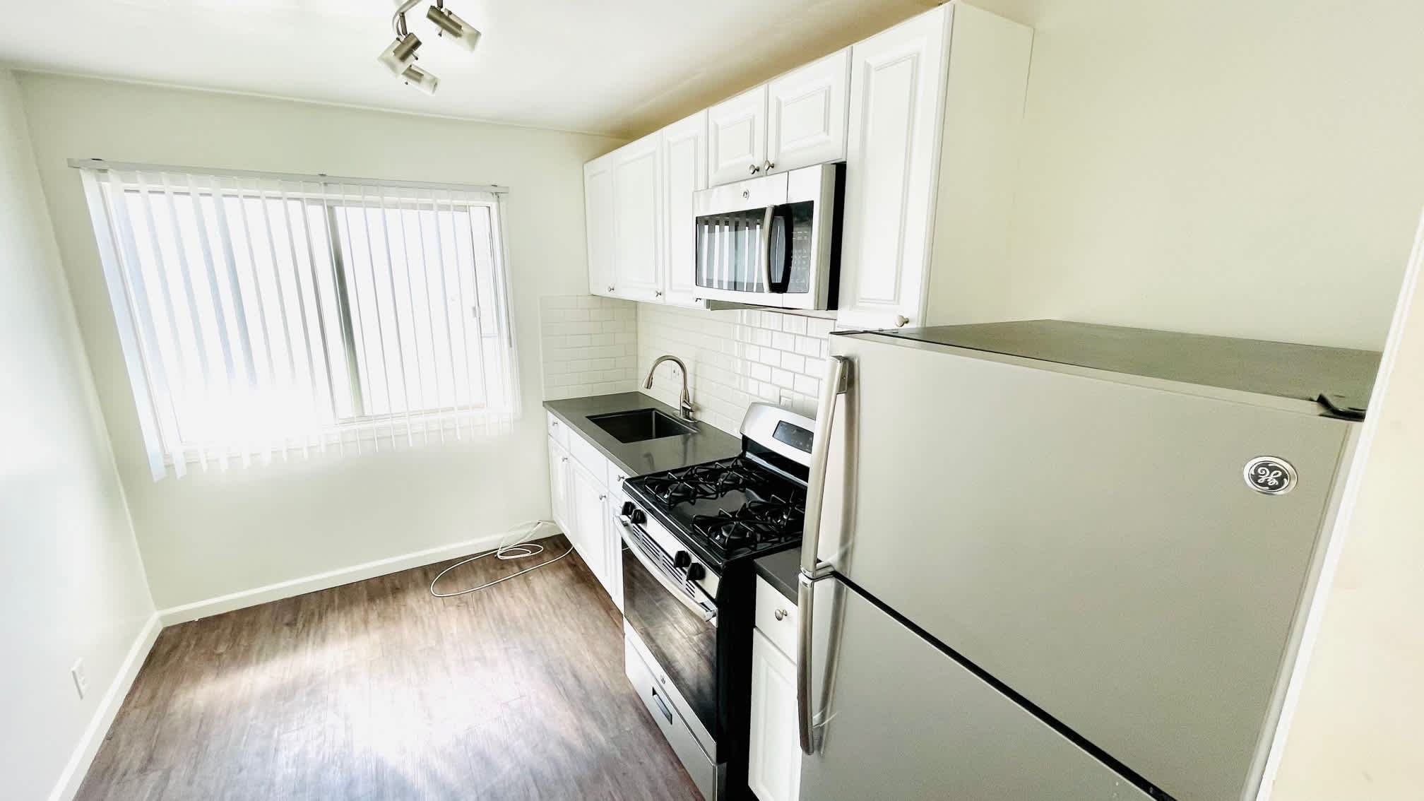 933 Wilcox Pl – photo 5