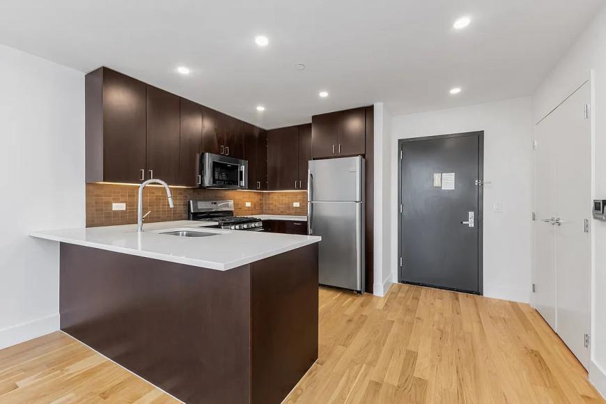 30-50 21st Street – photo 2