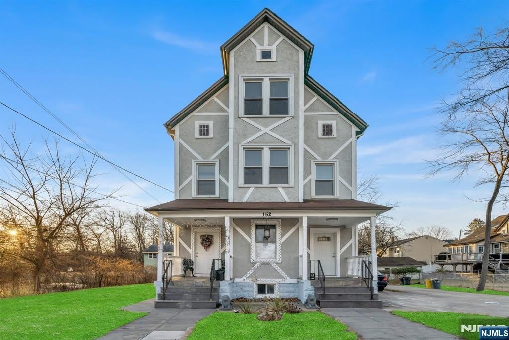 152 Washington Avenue – photo 1