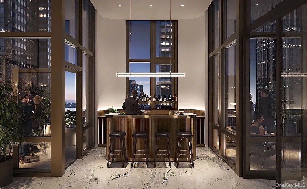 135 E 47TH Street – photo 2