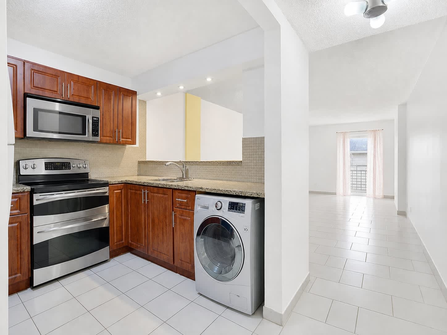 1850 West 56th Street – photo 2