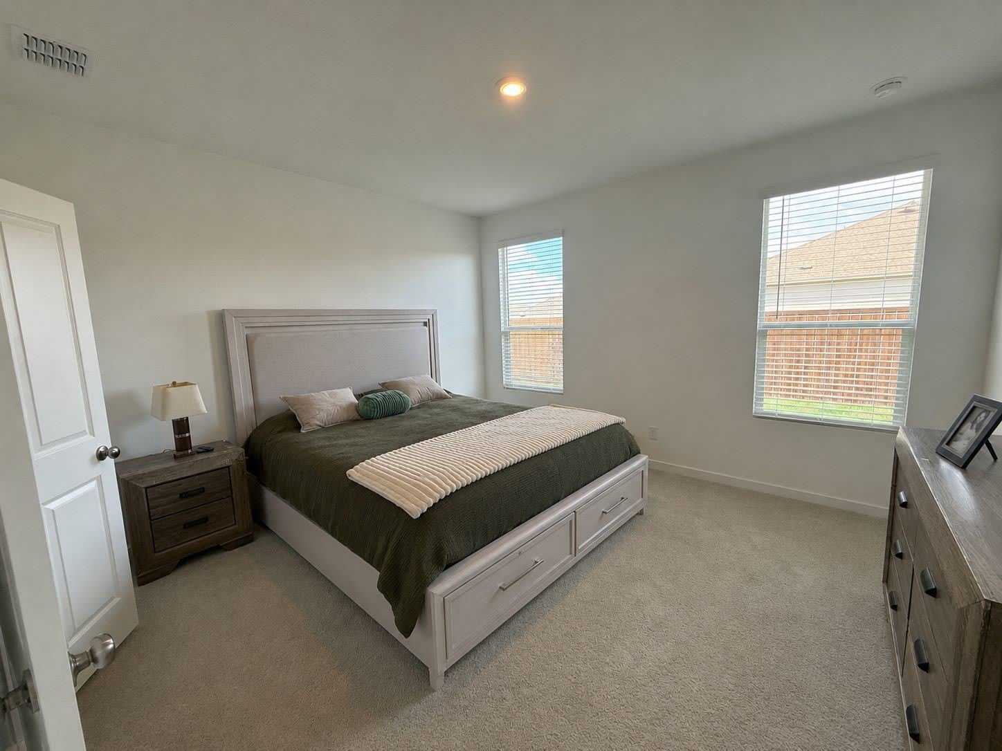 14184 hammersmith Street – photo 5