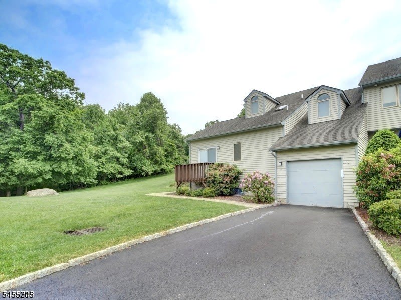 34 Fowler Dr – photo 1