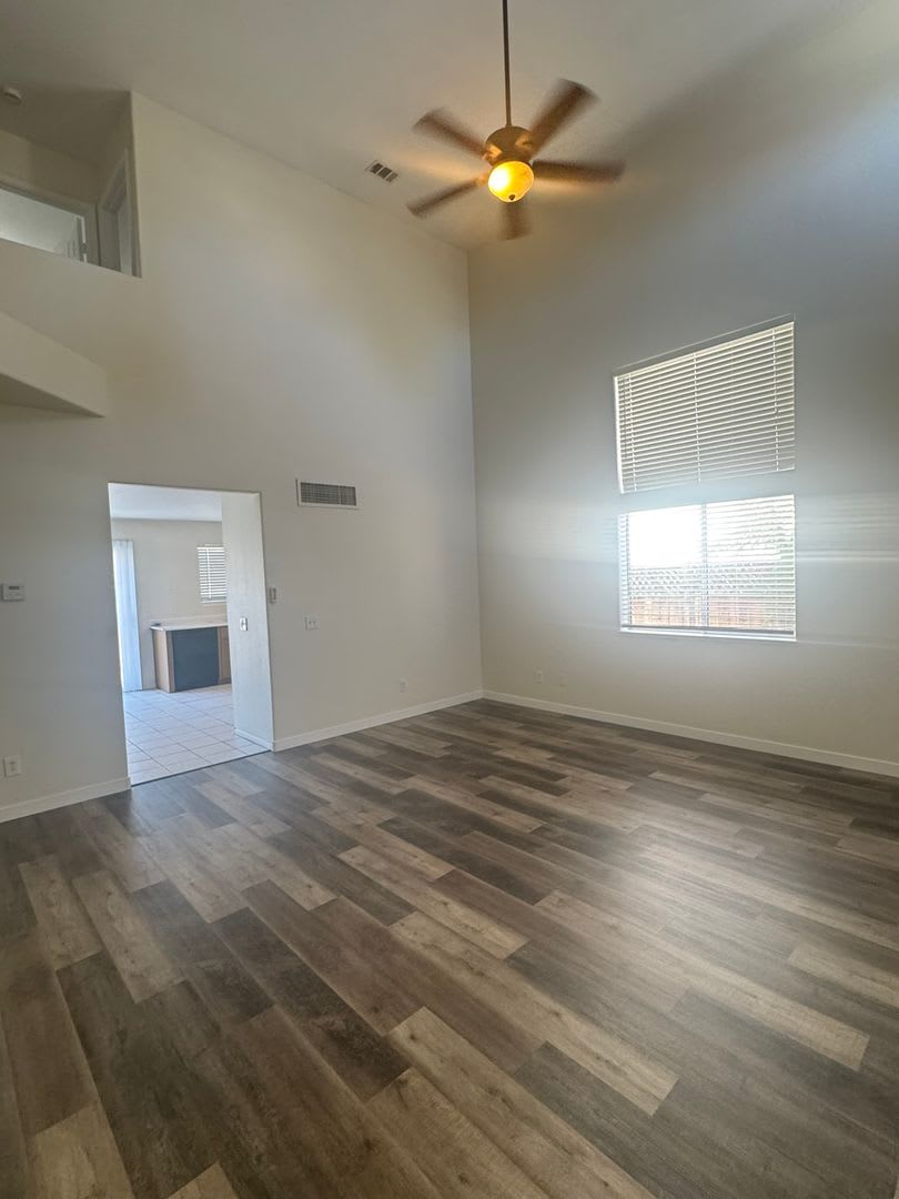 Charming 2-Story Home with New Flooring, New Kitchen Appliances & Downstairs Primary Suite – photo 4