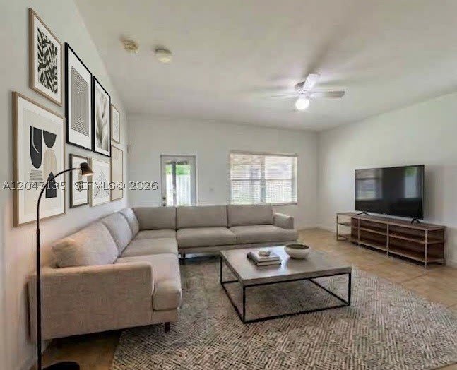 2356 NE 3rd Ct – photo 2