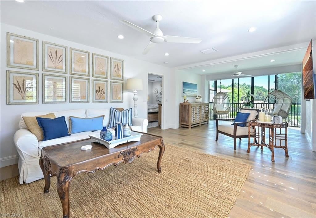 3105 Riviera Dr – photo 2