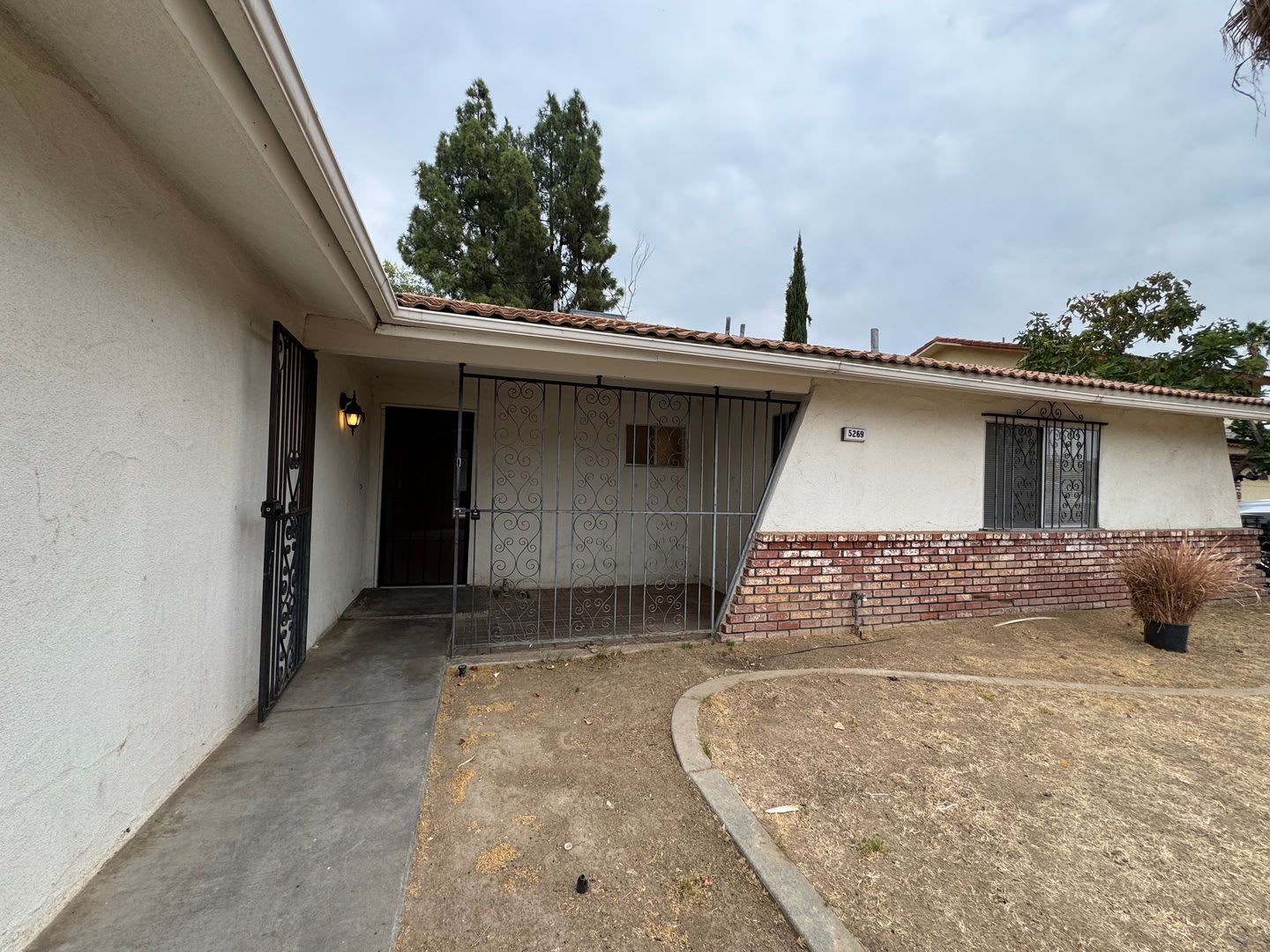 5269 E. Washington Avenue – photo 2