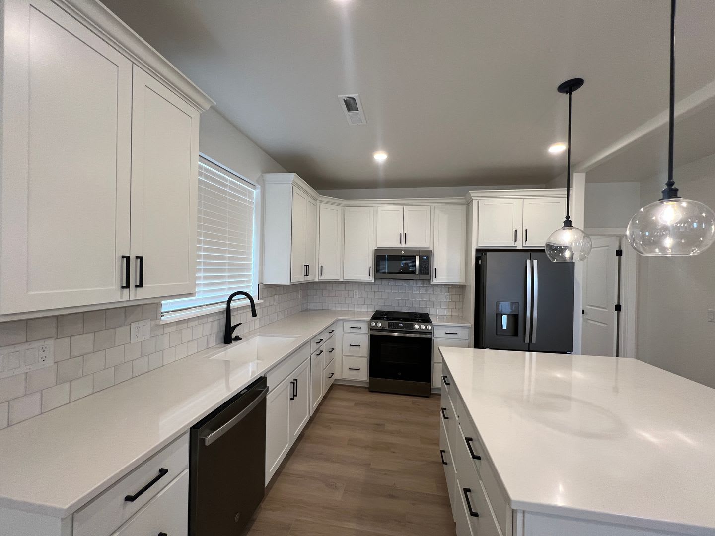 Jaw dropping Desert Color home! – photo 4