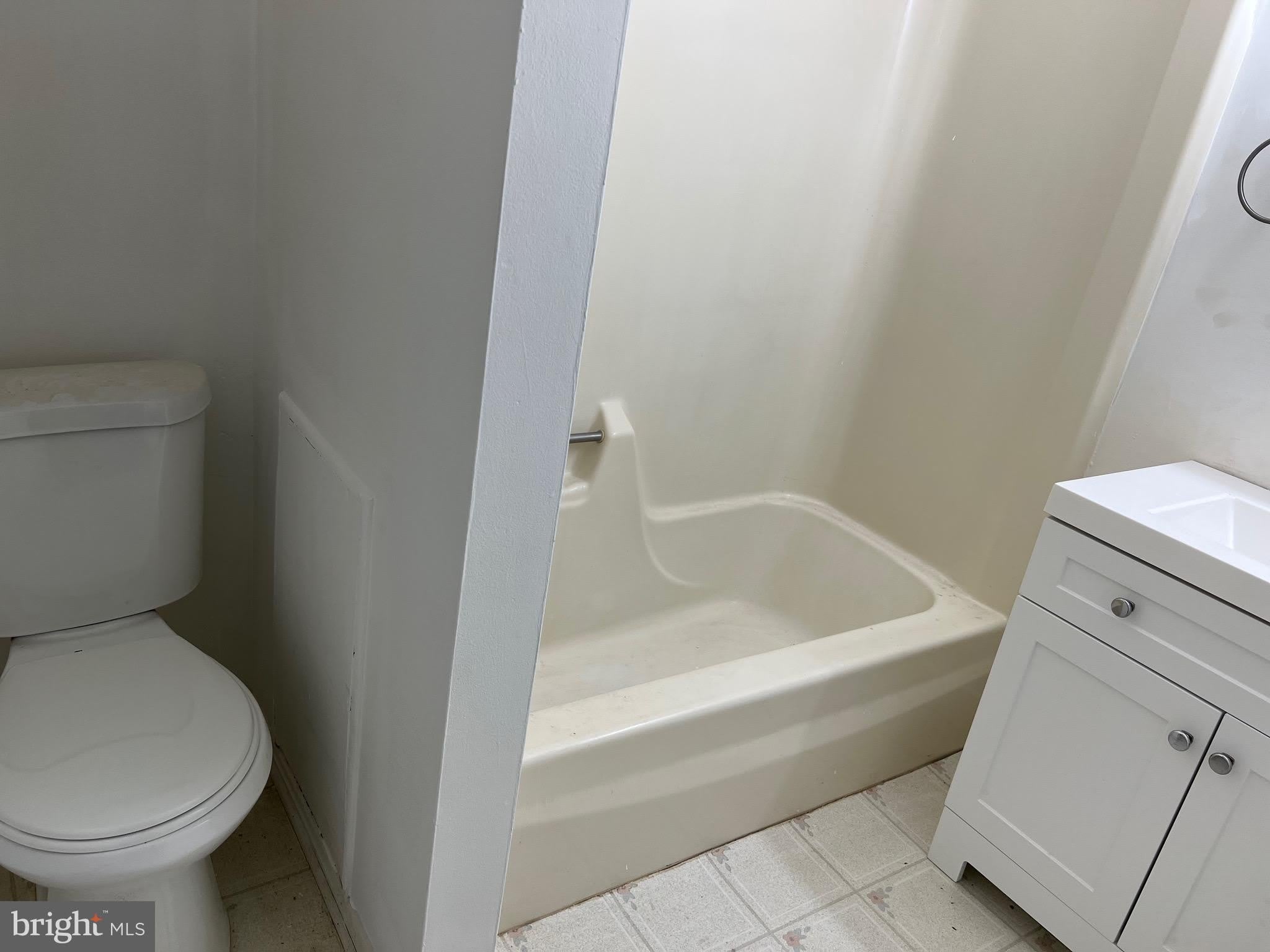 4015 GILL Avenue – photo 5