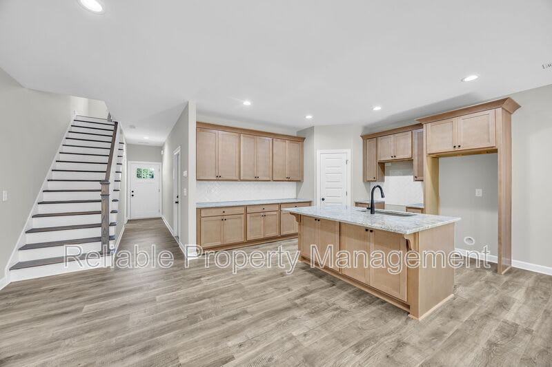 513 B H Parrish Rd – photo 5