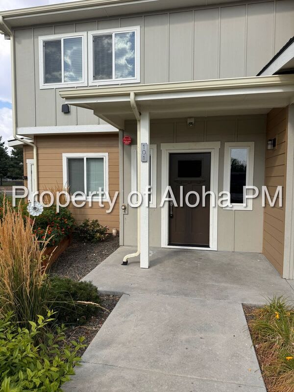 3502 E. Grand Forest Dr. – photo 2