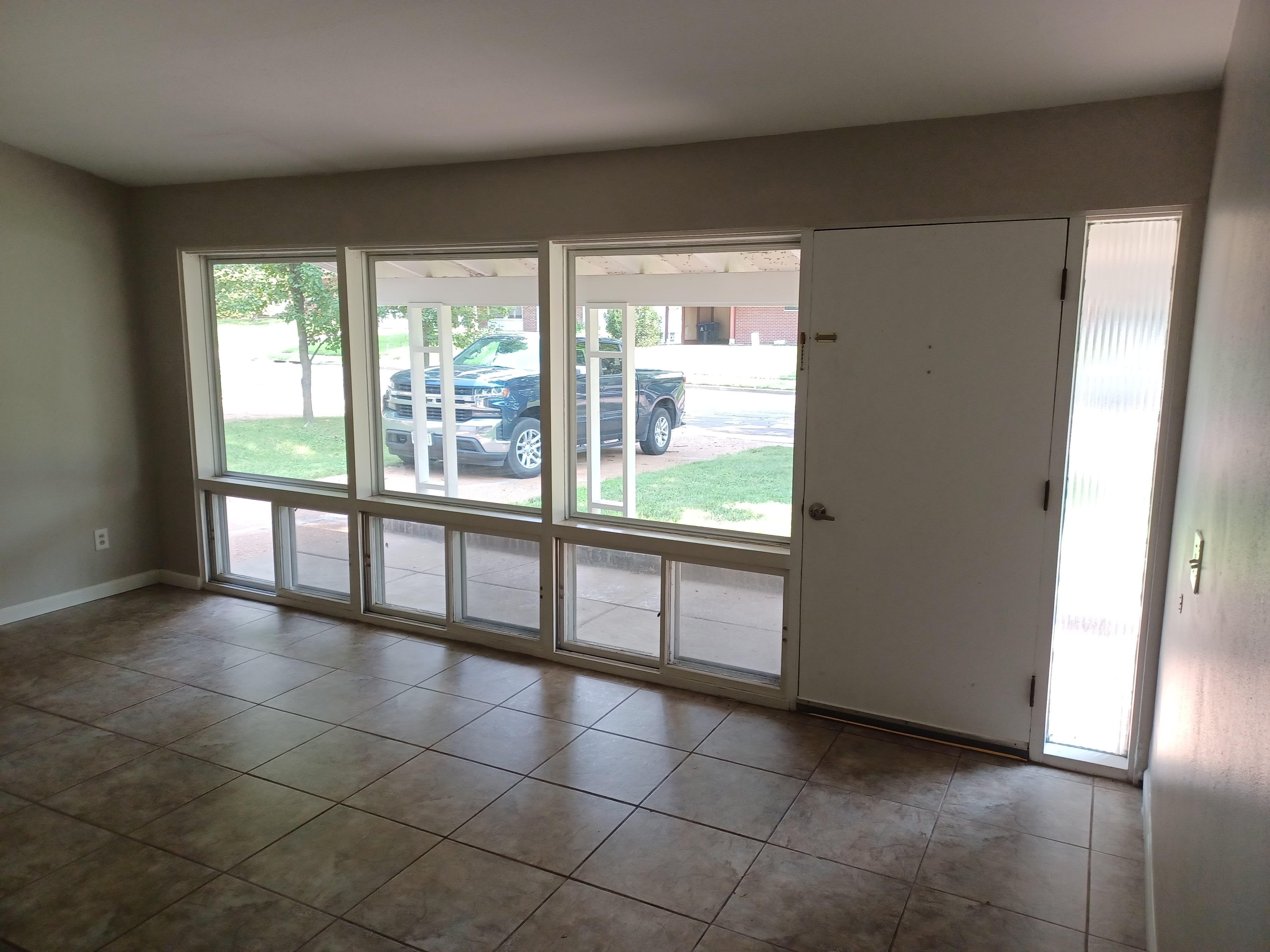 895 Derhake Rd – photo 3