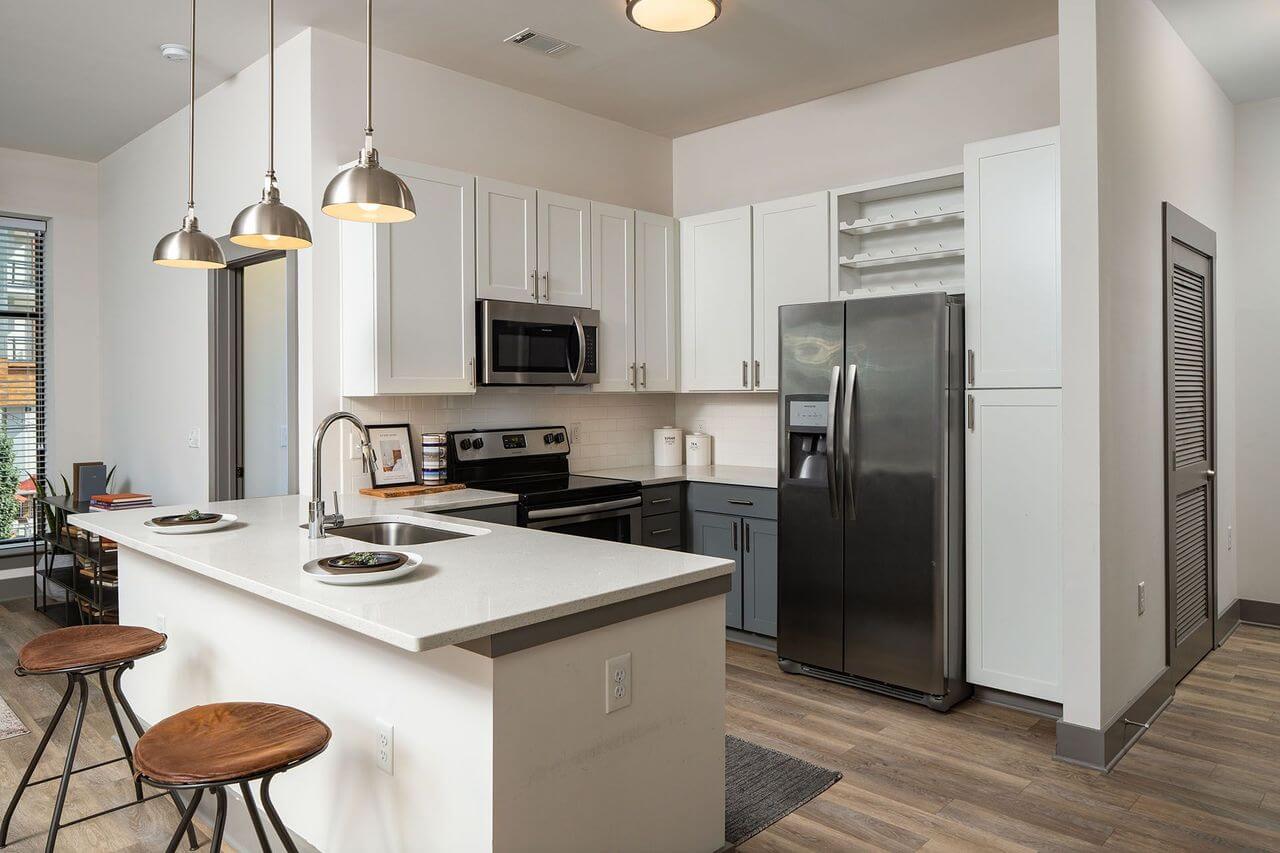 Large 3 Bedroom 2 5 Bath Bonus Florida Room – photo 2