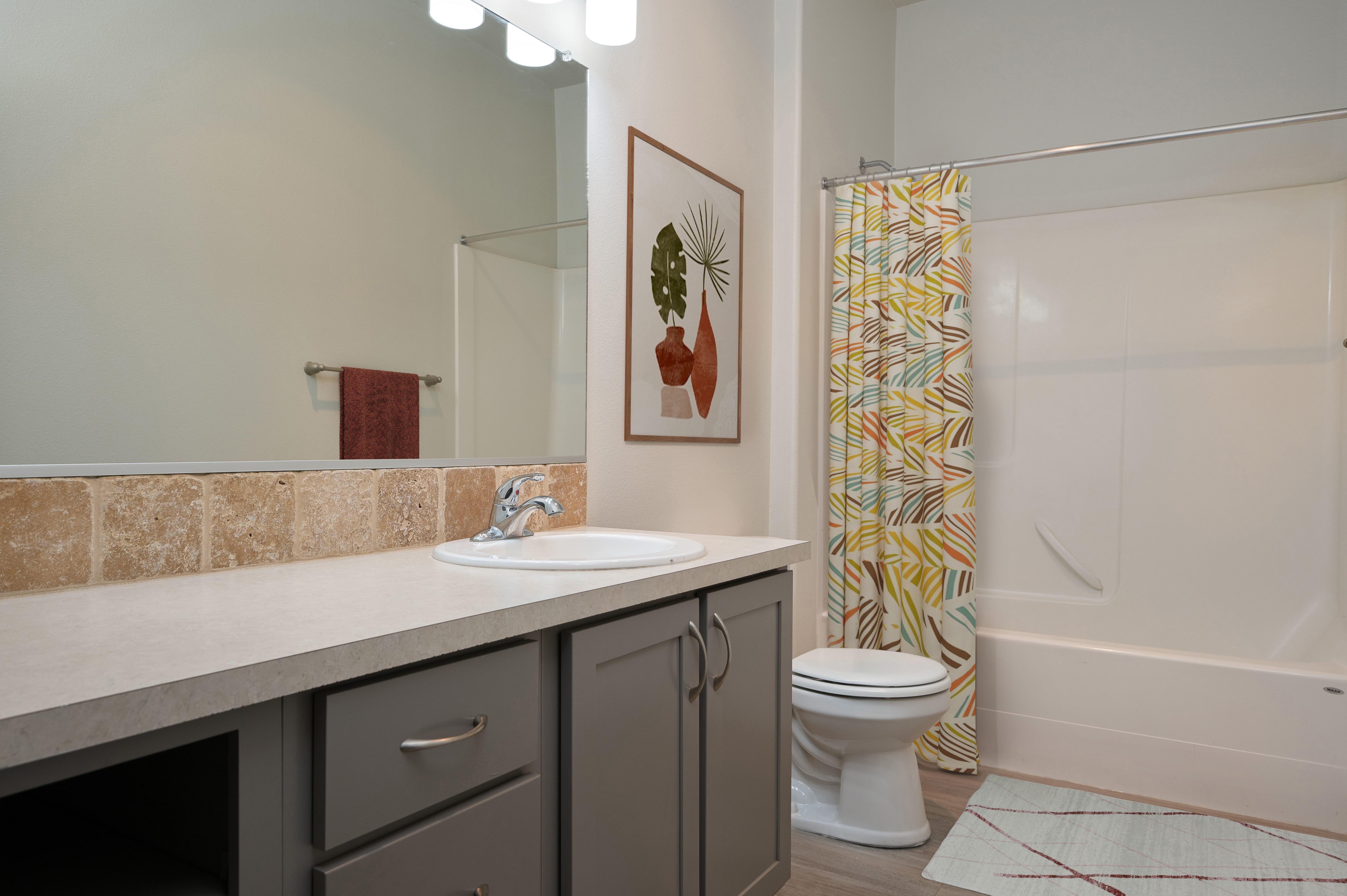 Leverich Apartments – photo 3