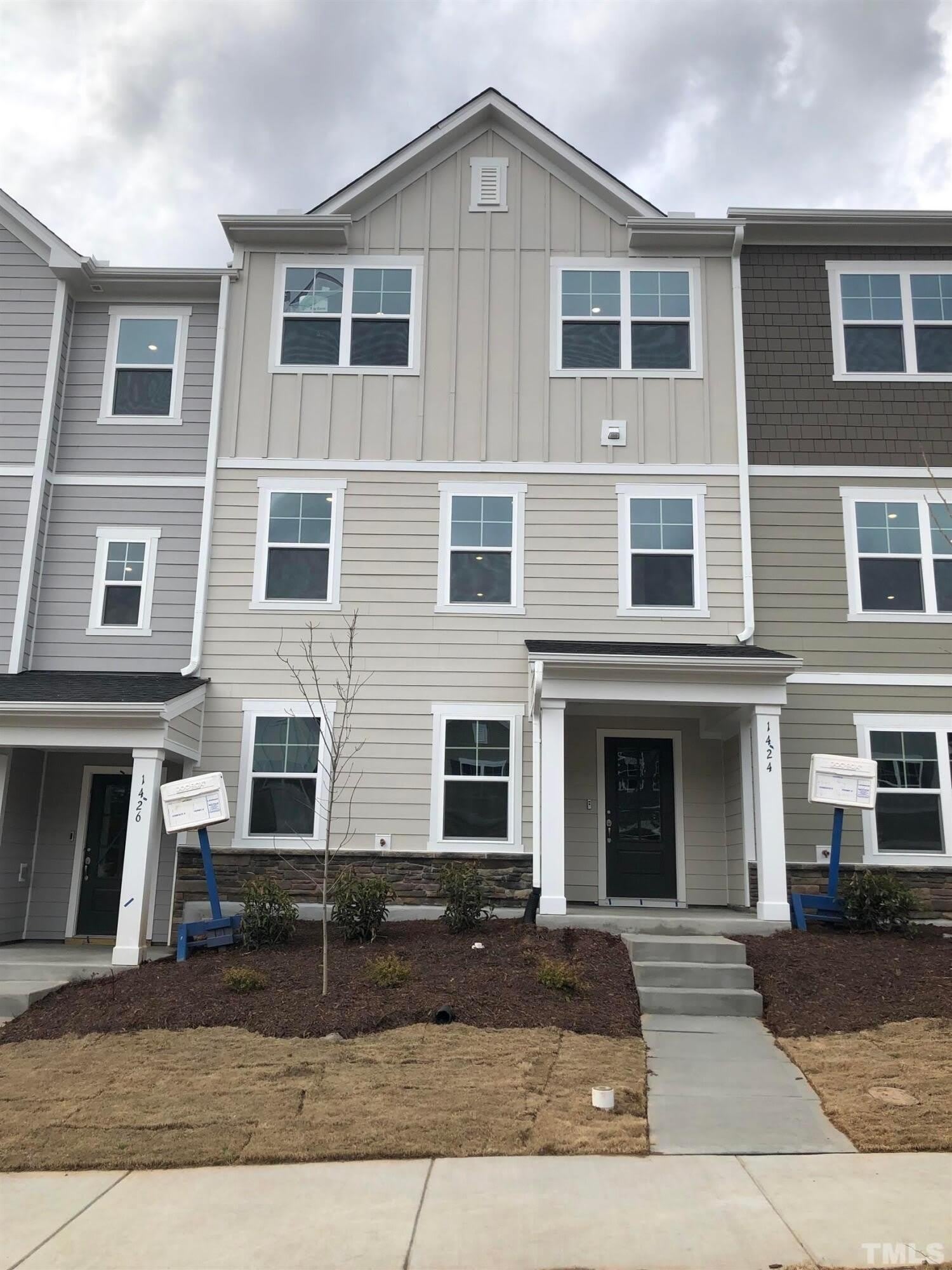 1424 Rosepine Drive – photo 1