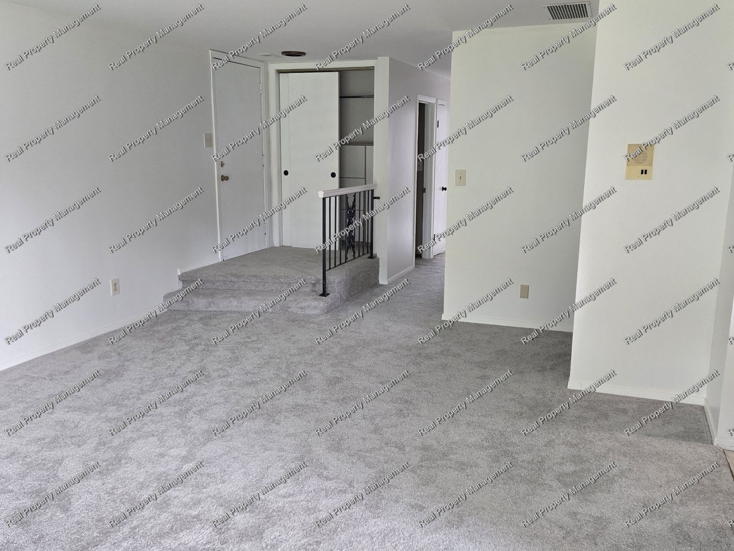 Two Bed Two Bath Munster Condo – photo 2