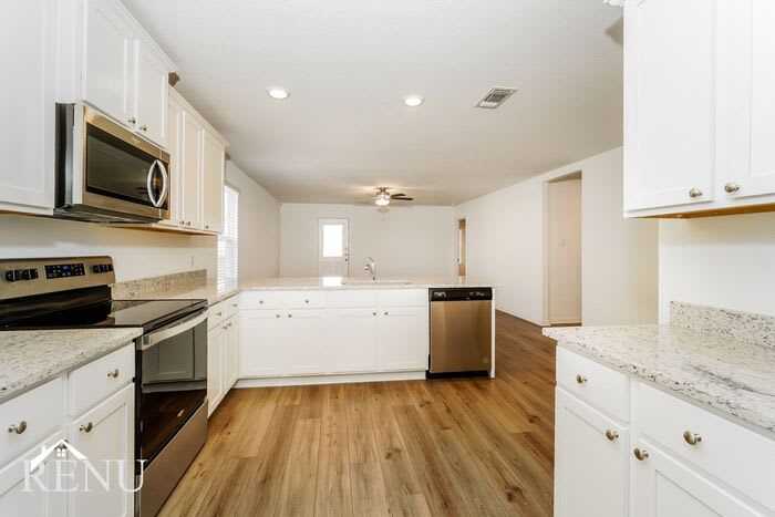 109 Scarborough Bend – photo 4
