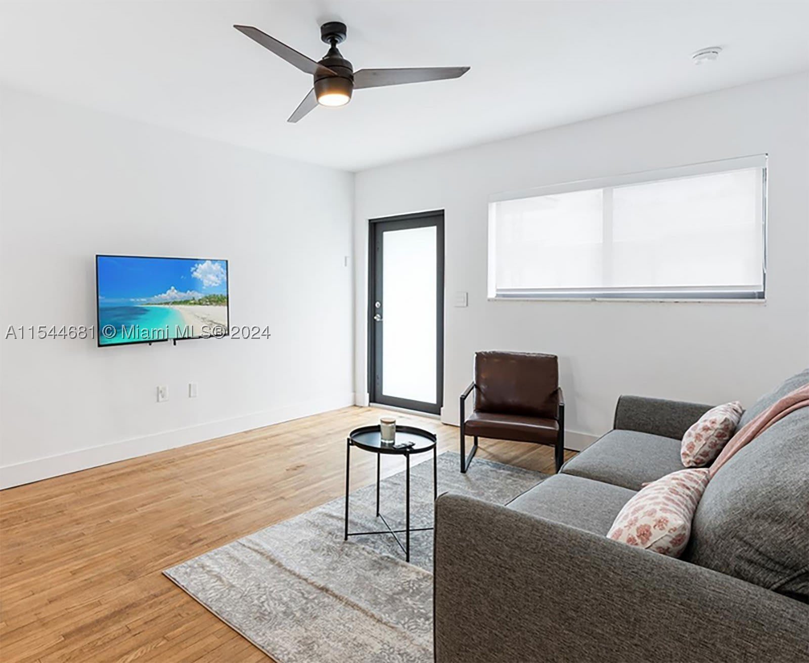 740 SW 9th St – photo 5