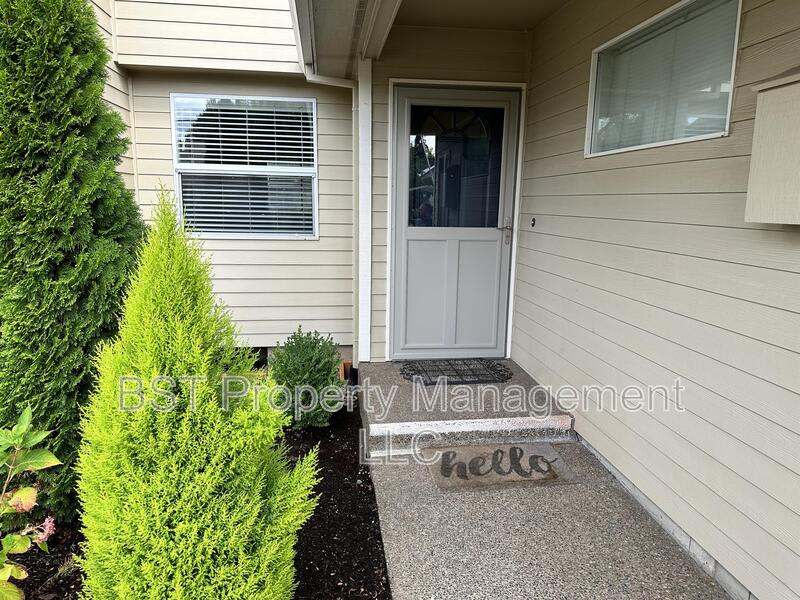 330 East College Street – photo 3