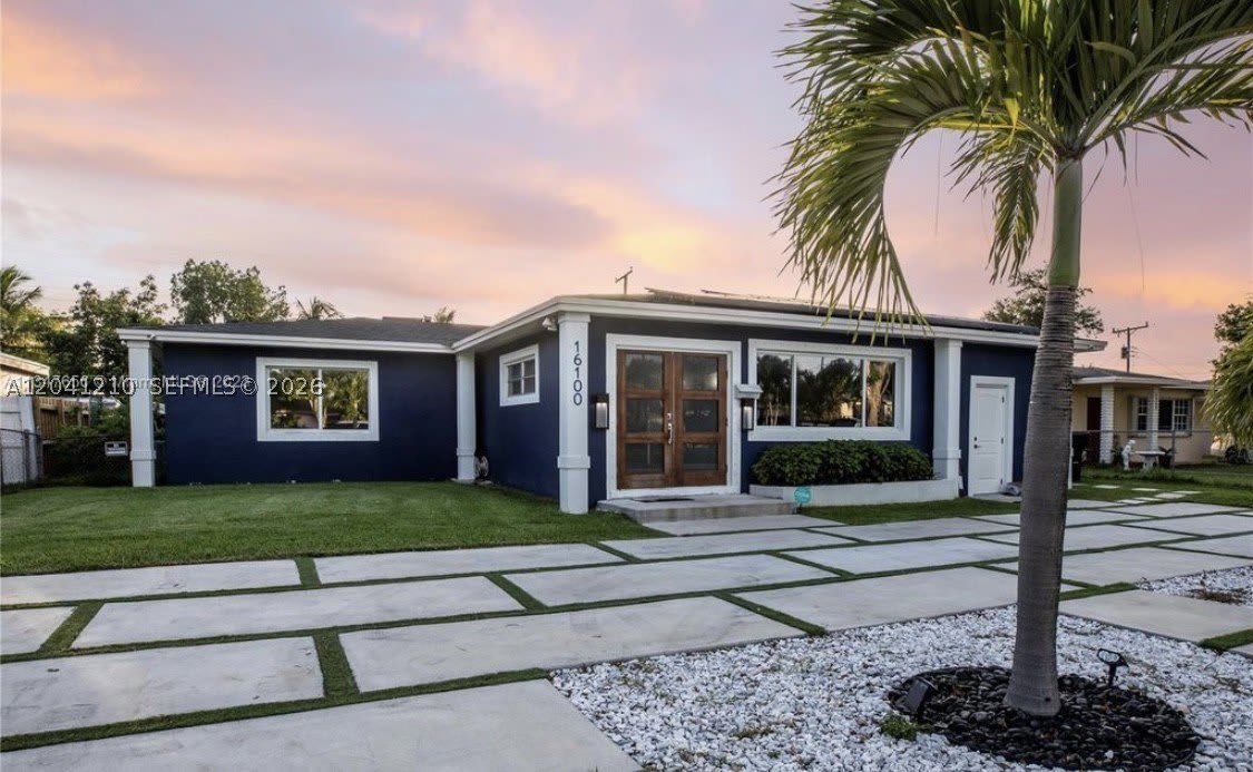 16100 NE 9th Ct – photo 1