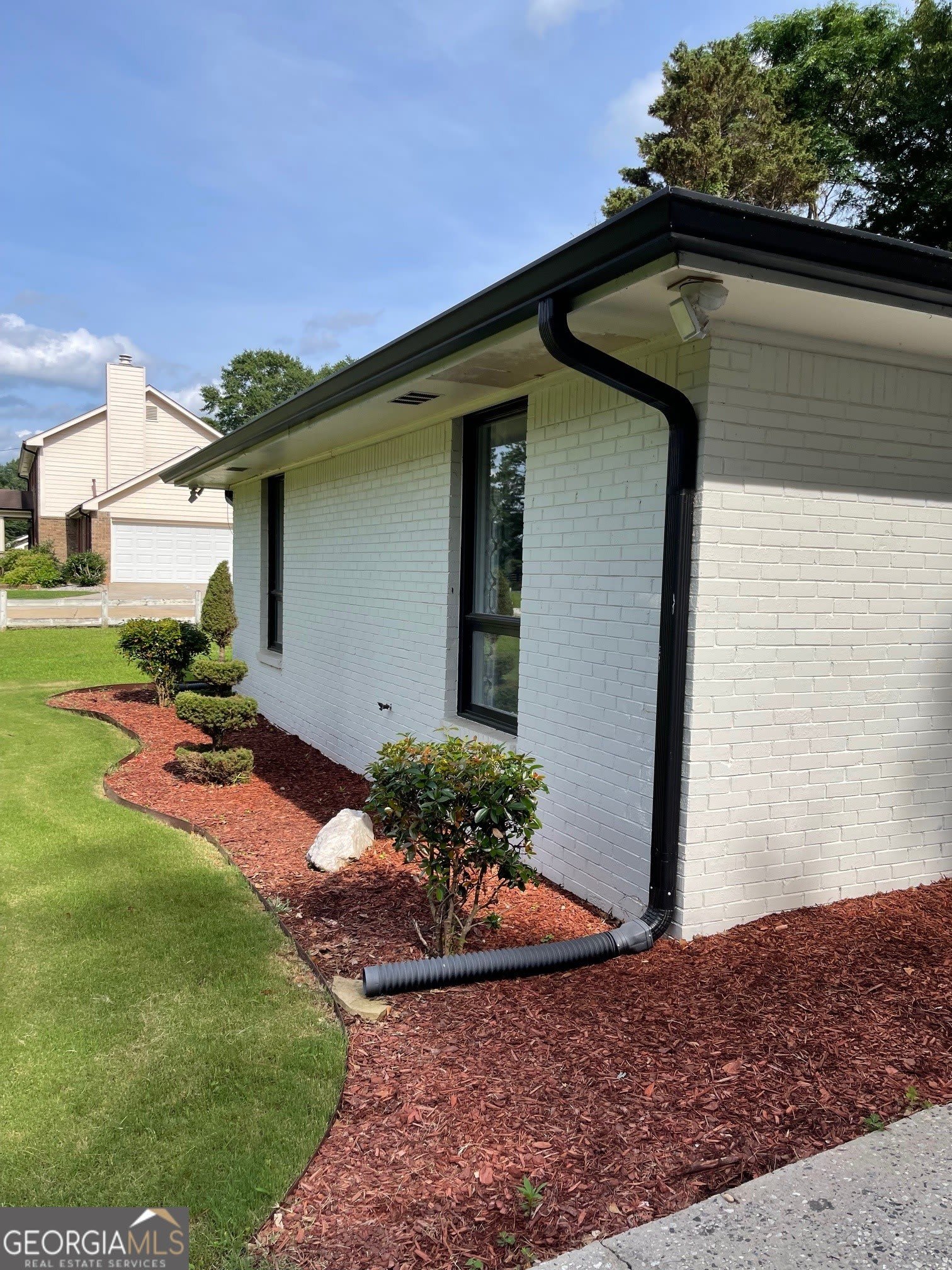 558 Kenwood Road – photo 4
