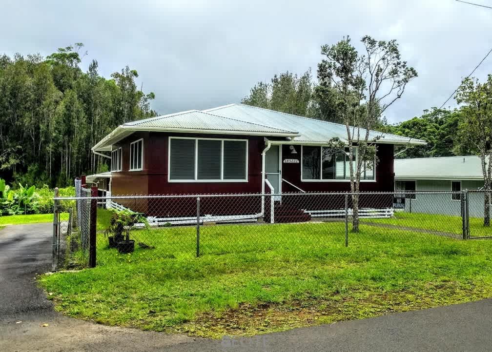 Offered Unfurnished or Fully Furnished &amp; Well-Maintained Plantation Home in Desirable Waimea – photo 4