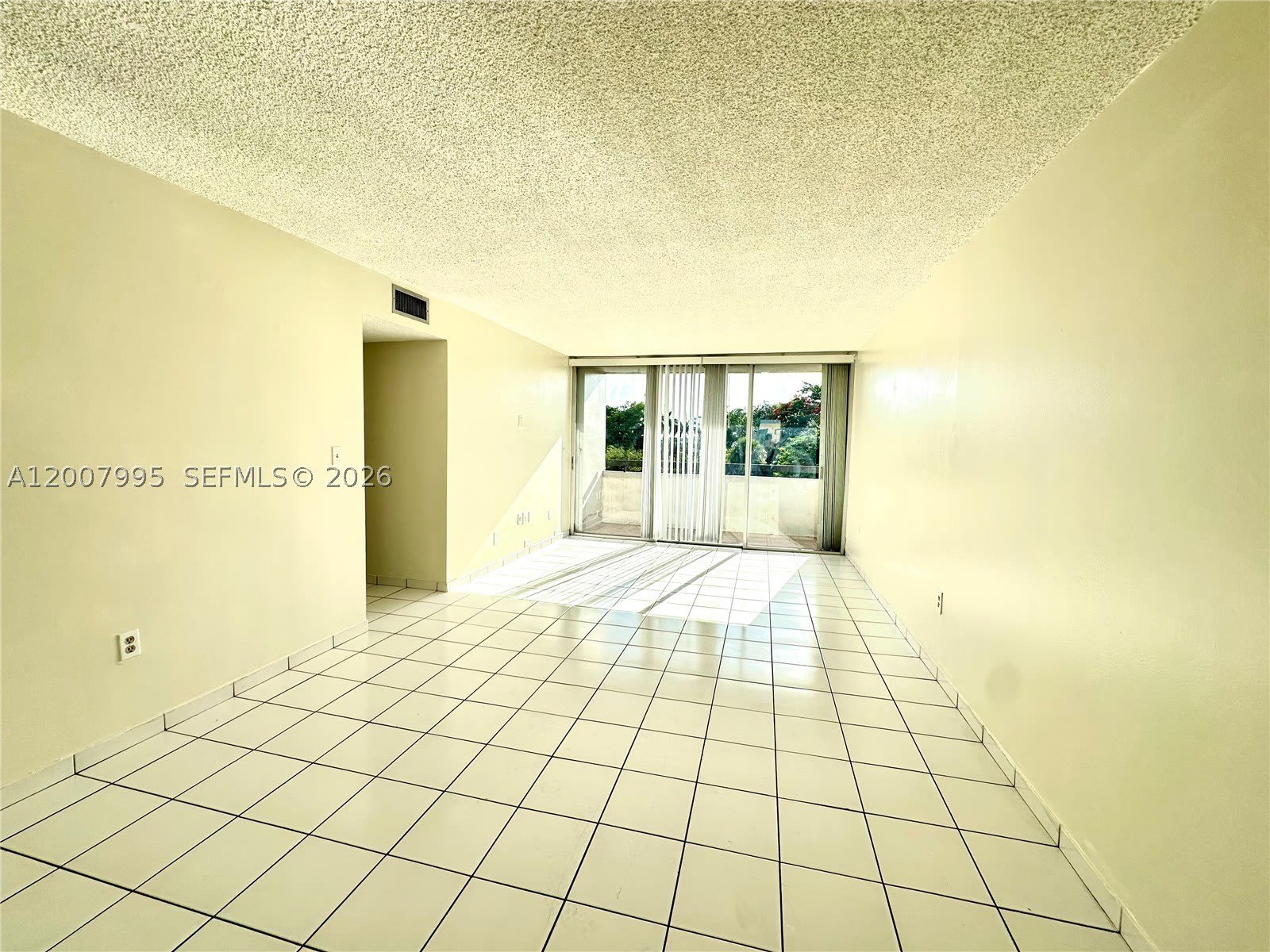 802 NW 87th Ave – photo 2