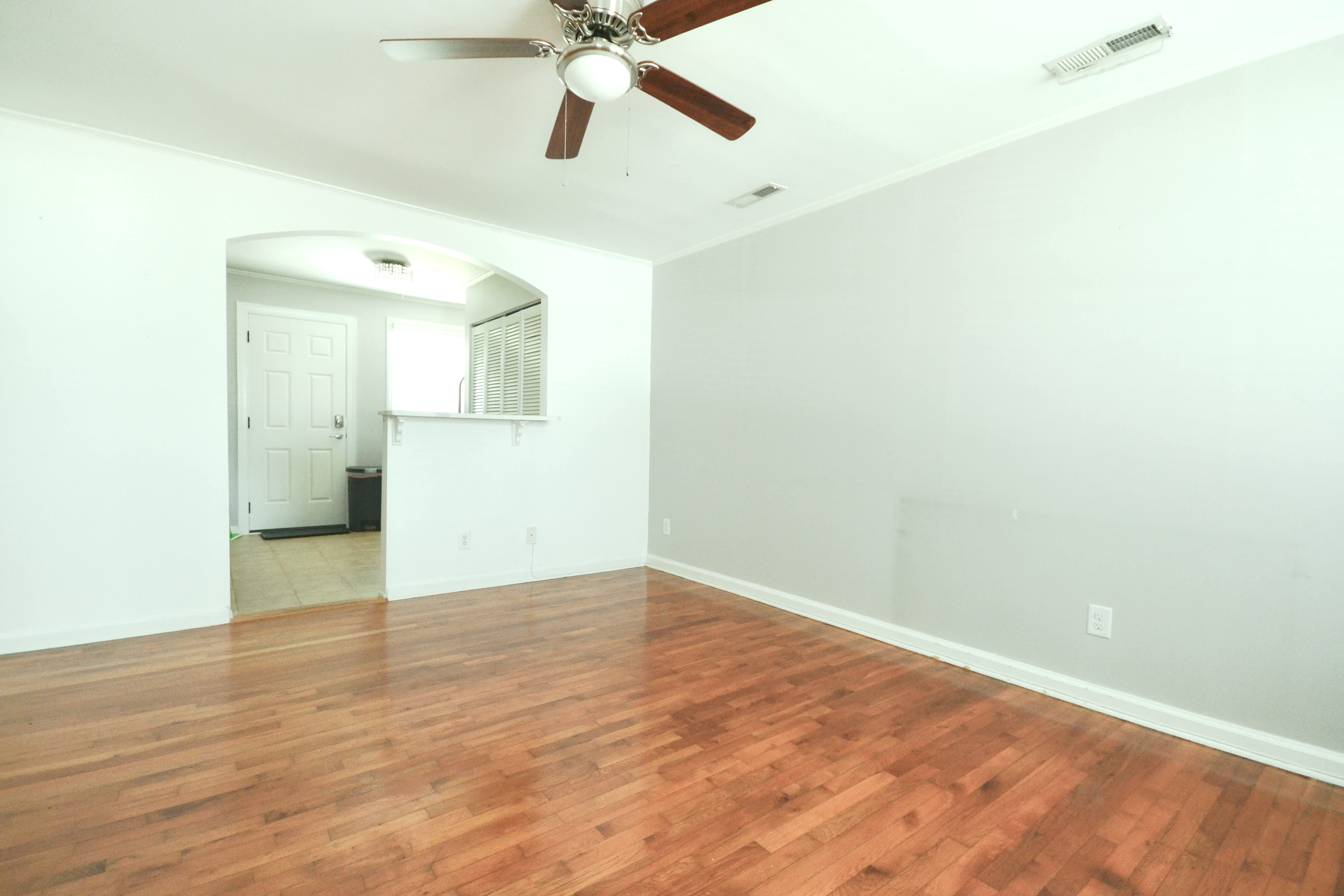 2363 Bernard St – photo 3