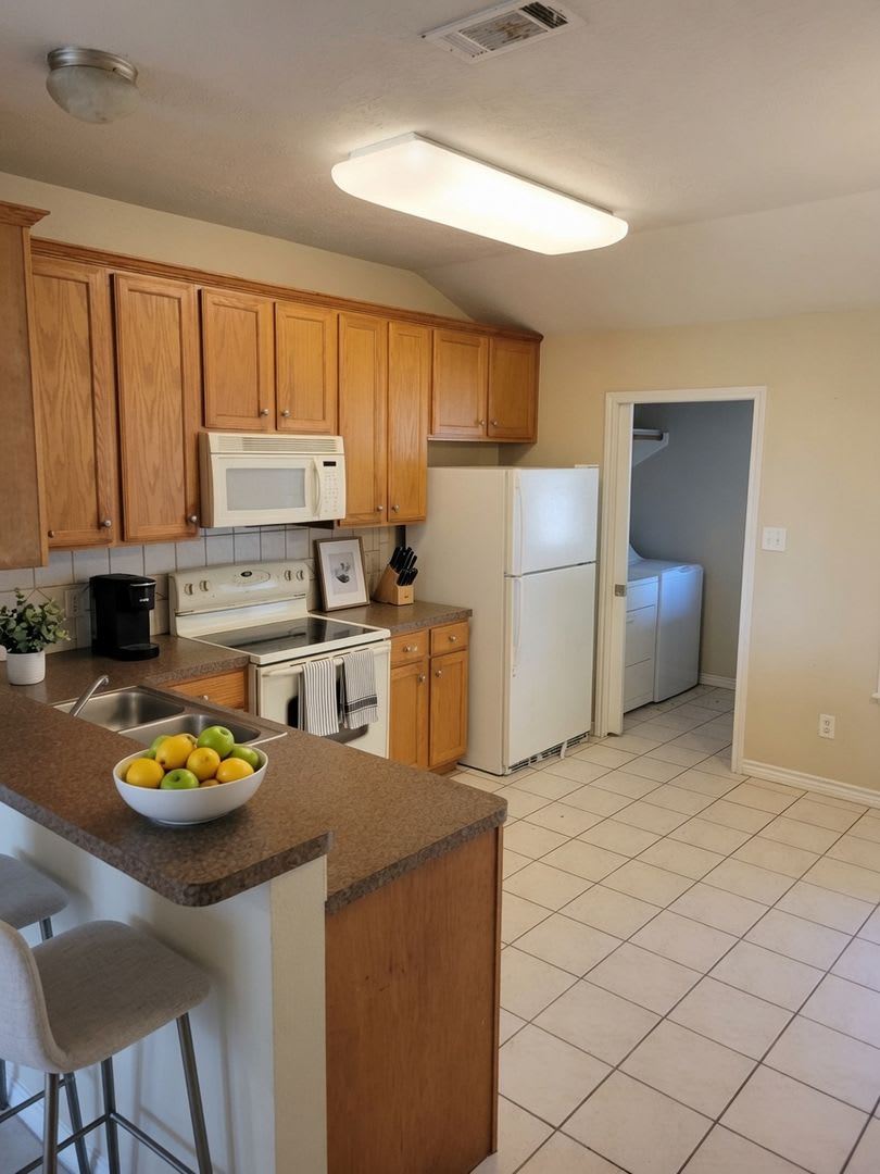 AUGUST 2026 PRE-LEASE!! Adorable 4 Bedroom 2 Bathroom Home – photo 3