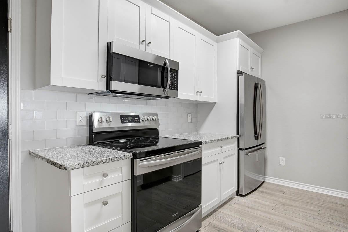 4311 BAYSIDE VILLAGE Drive – photo 5