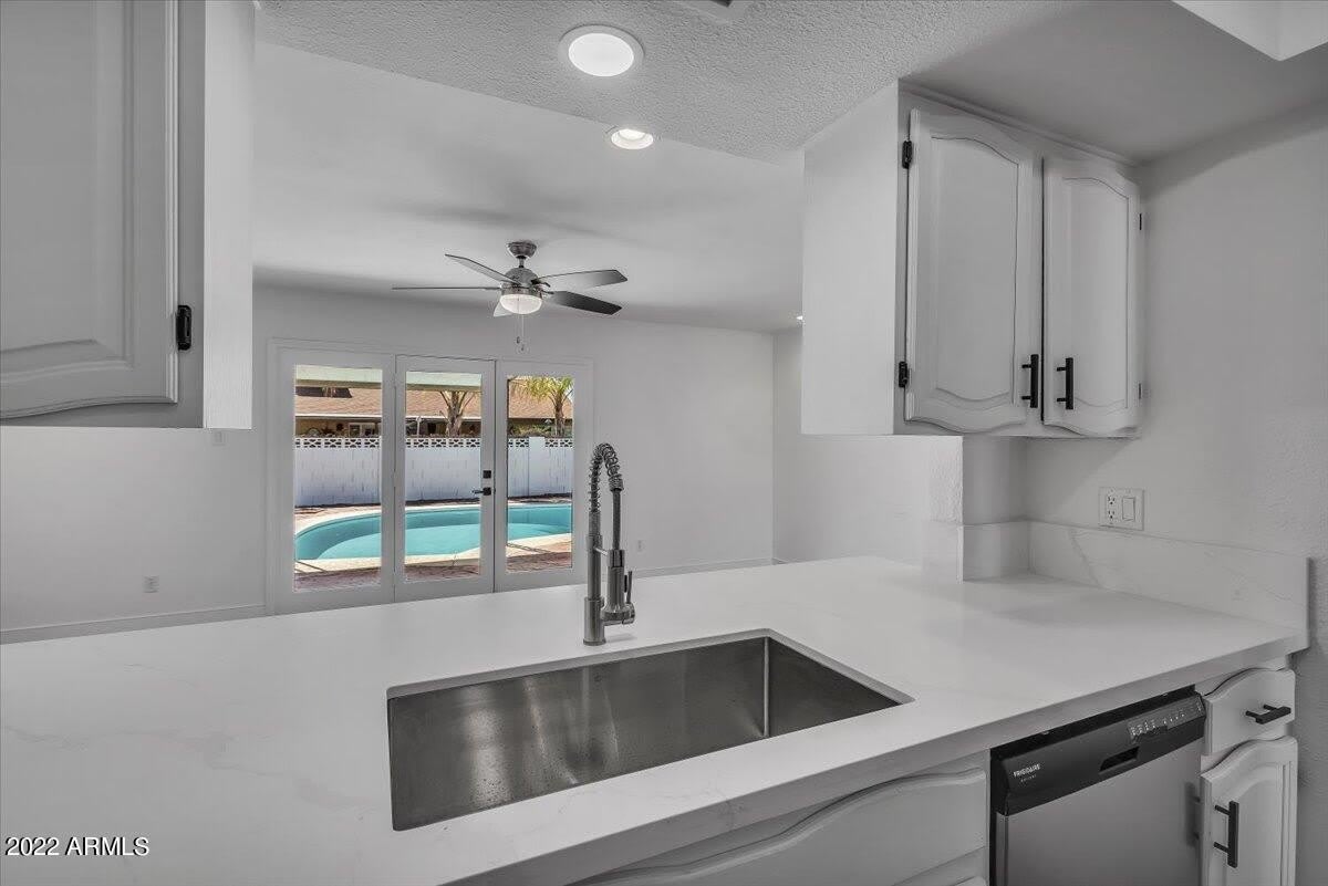 8207 E Montebello Avenue – photo 4