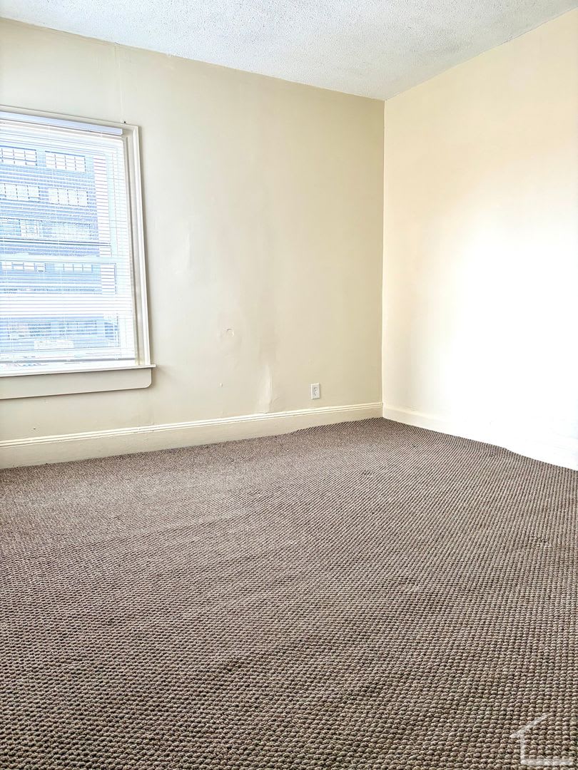 3split bed townhouse unit in Allston is now available – photo 3