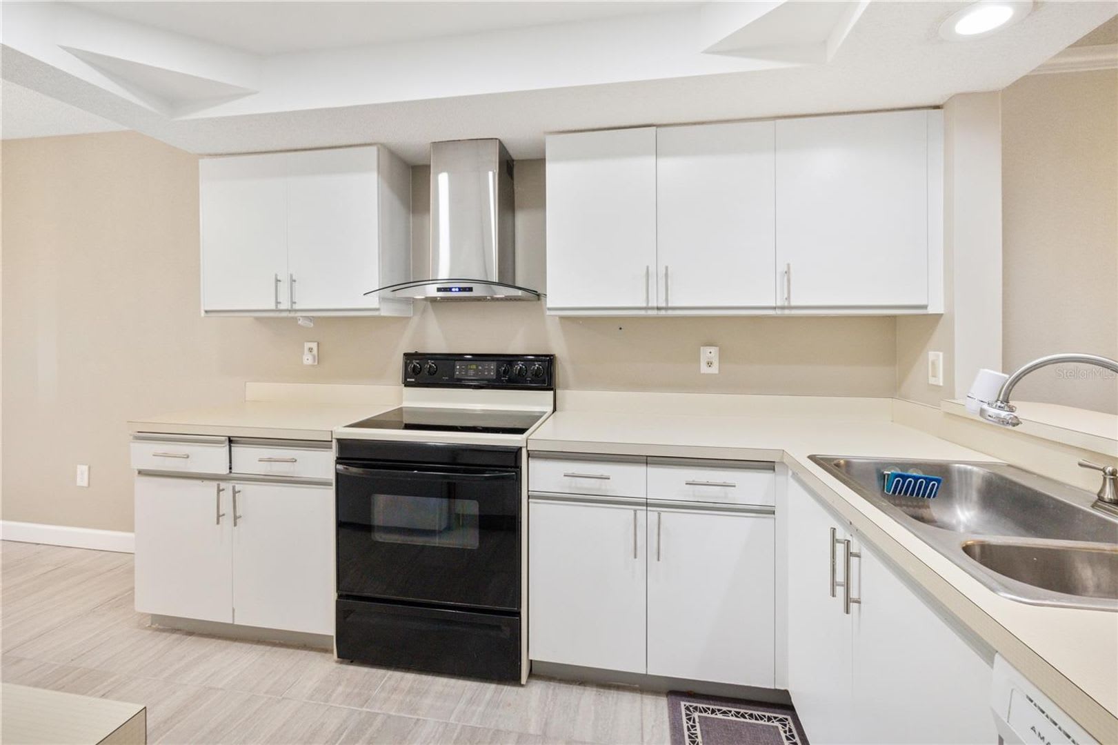 Ideal Sarasota Location! – photo 4