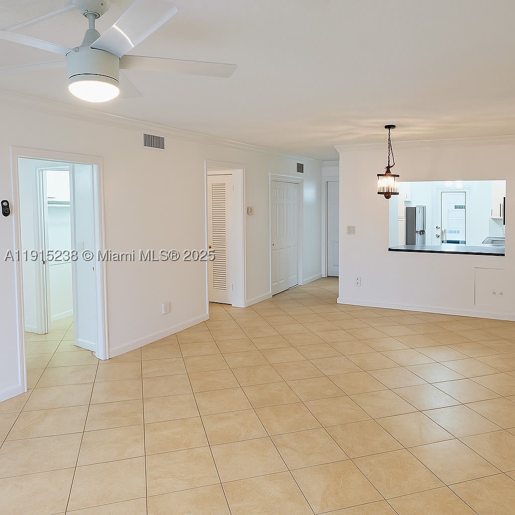 1100 Pine Dr – photo 5