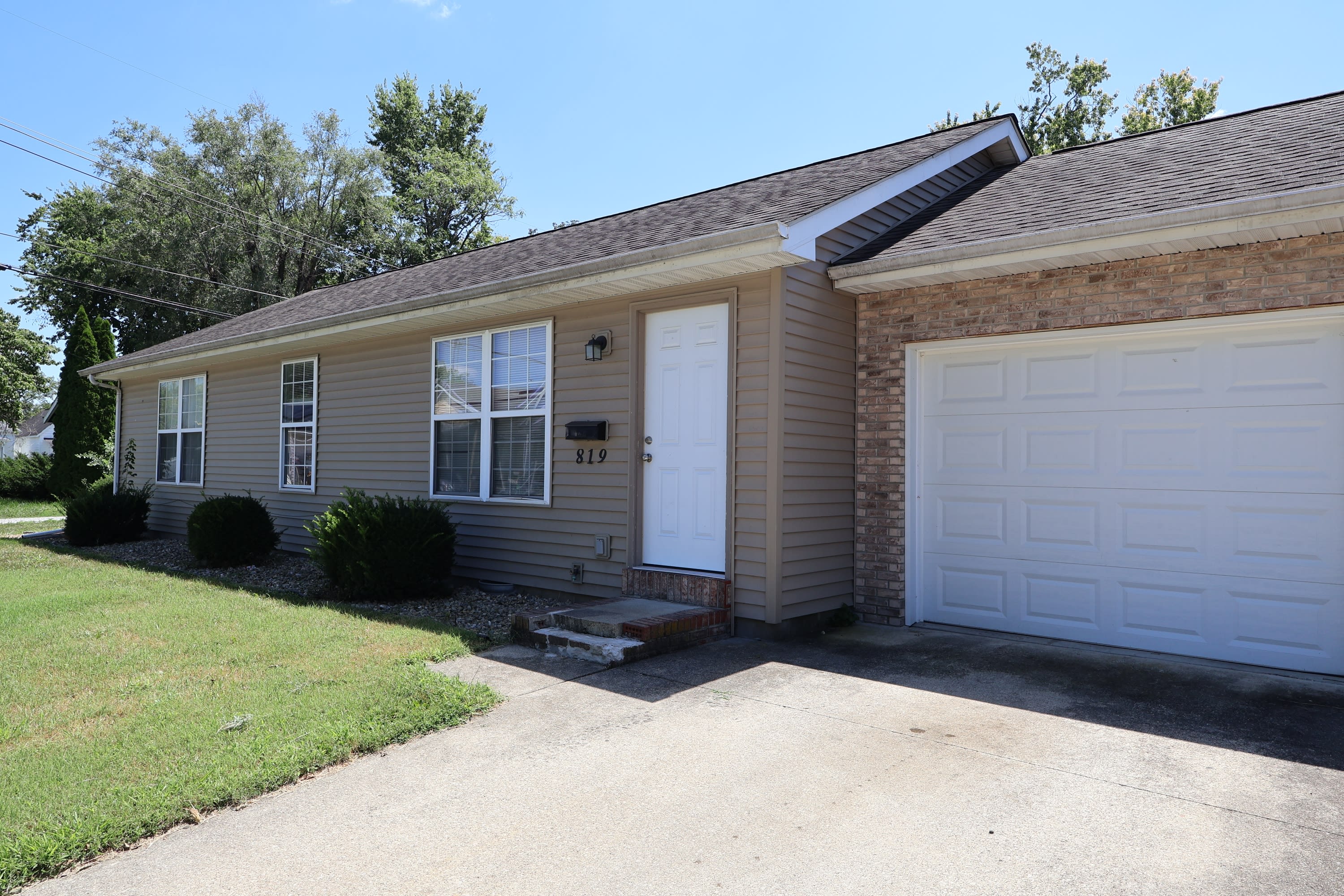 819 15th St – photo 2