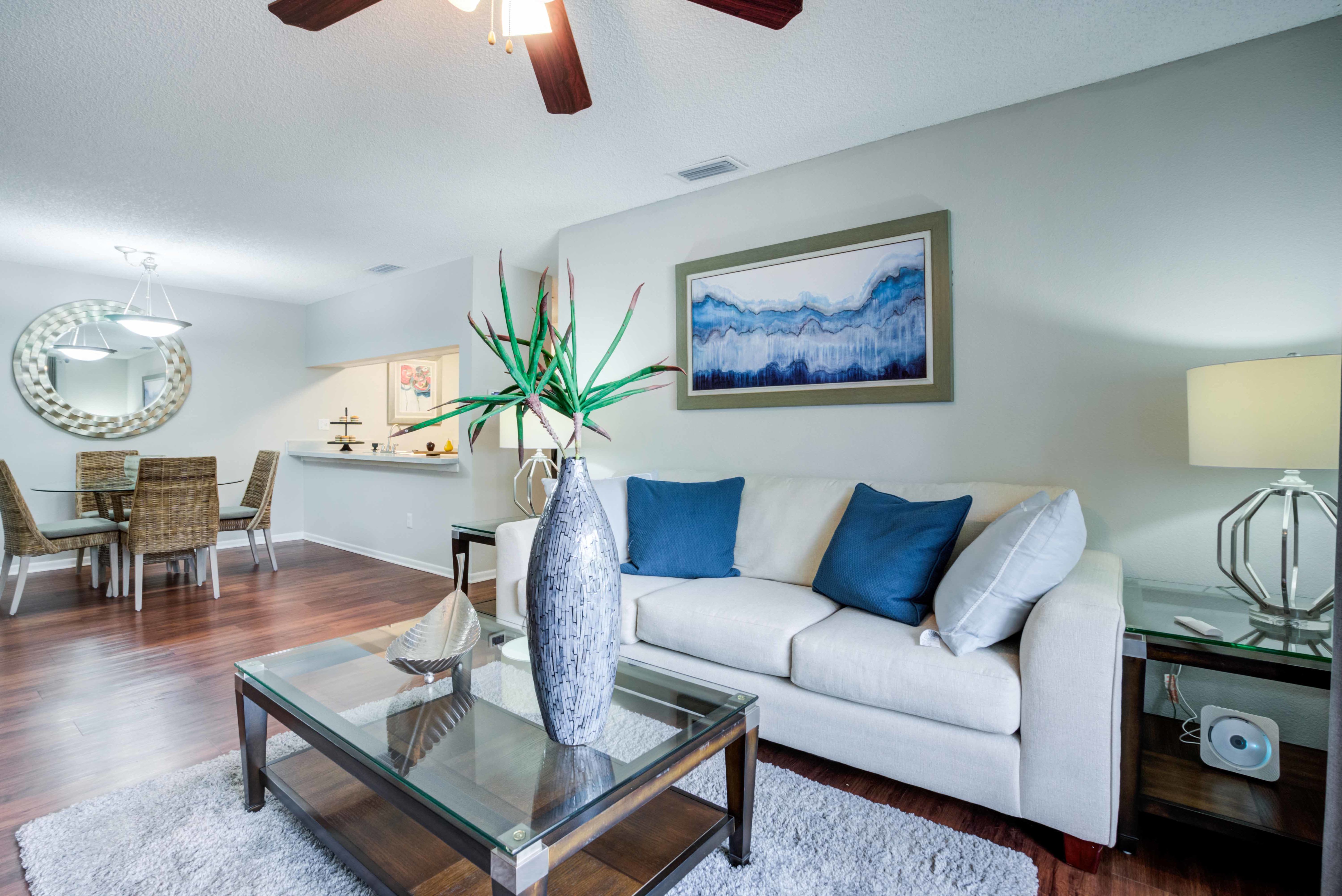 Coral Club Apartment Homes – photo 2