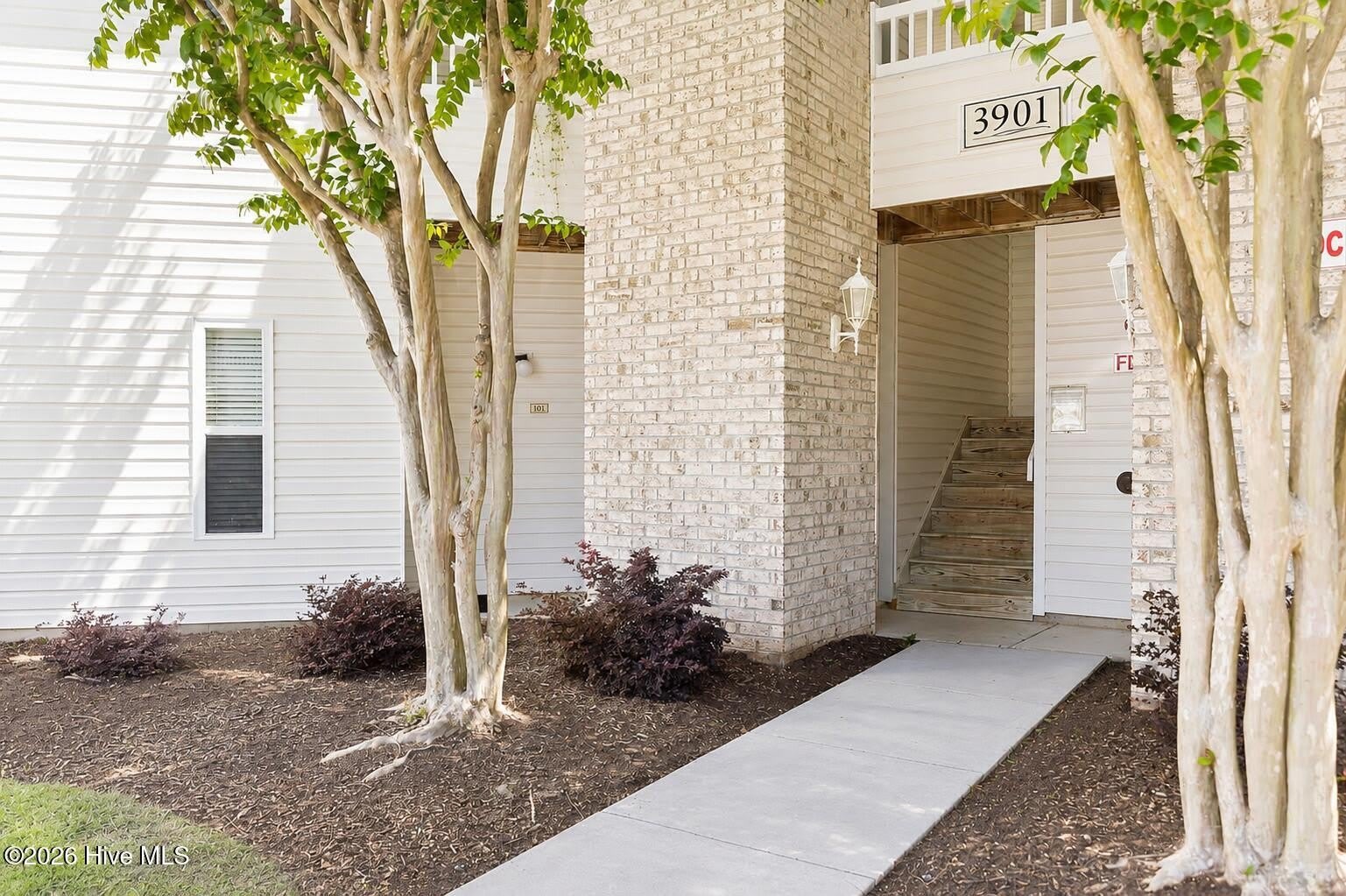 3901 Botsford Court – photo 2