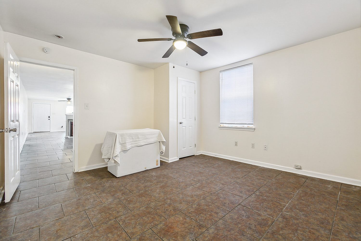 2338 Annette Street – photo 4