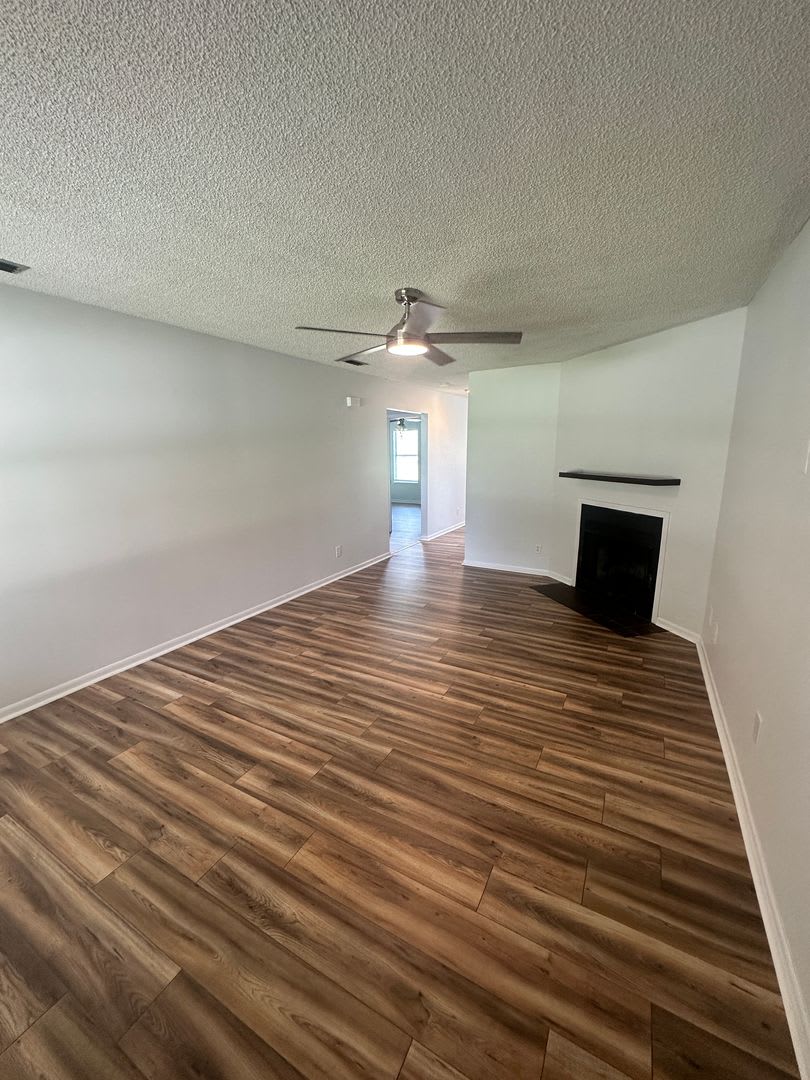 2BD/2BA Duplex near VSU & Valdosta Mall – photo 3