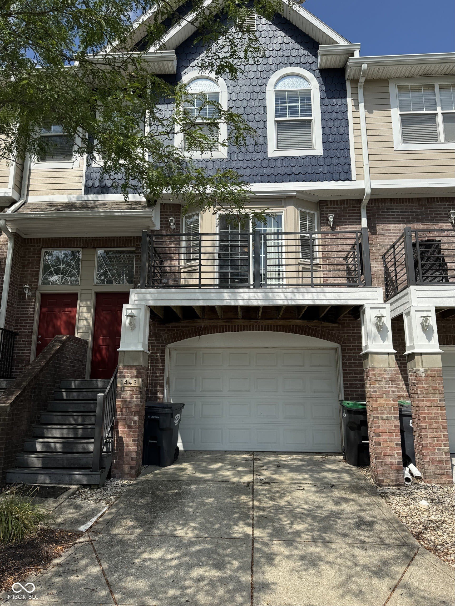1442 Oakhill Drive – photo 1