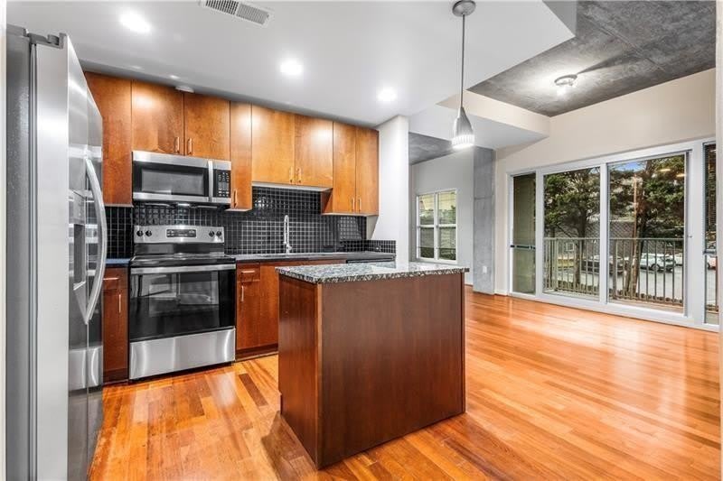 250 Pharr Road NE – photo 1