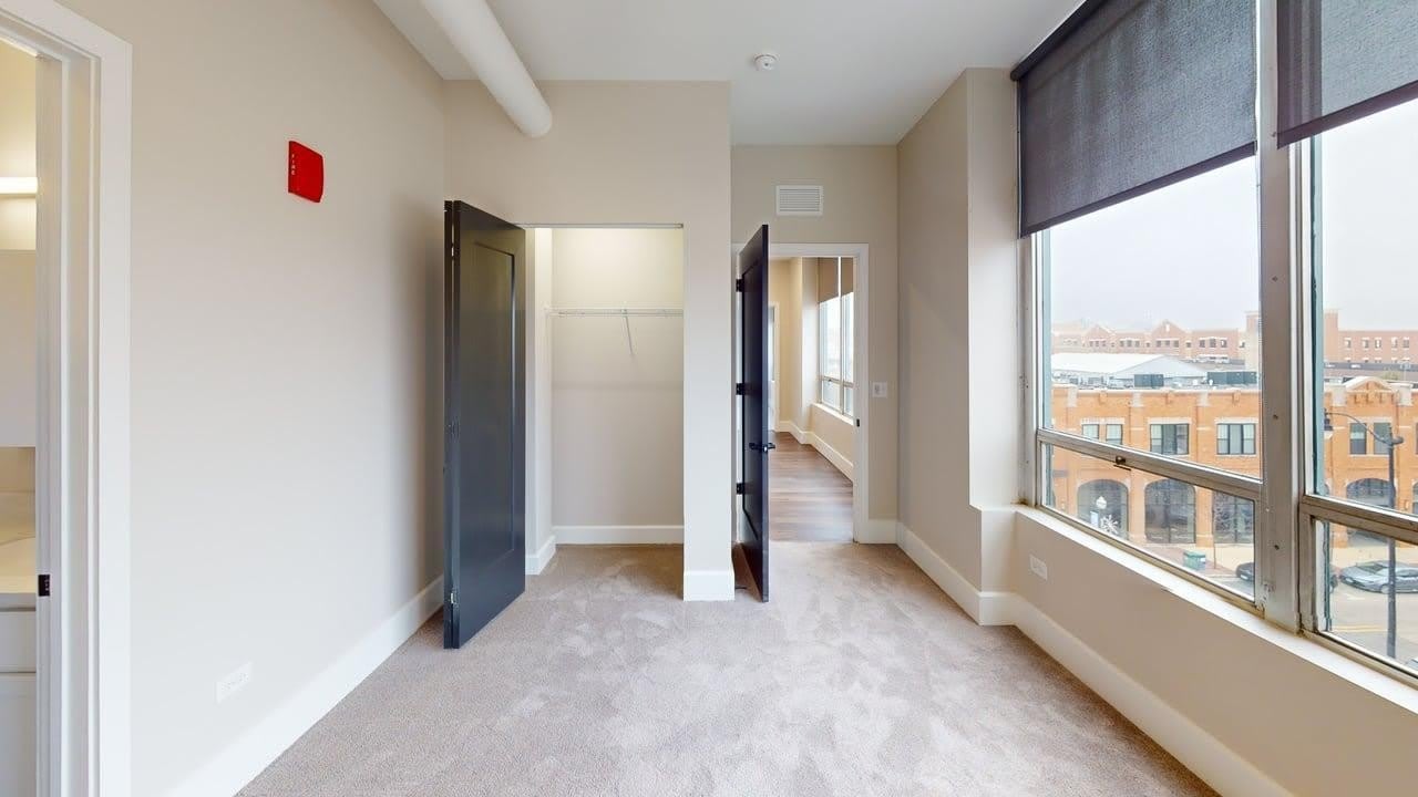 40 DuPage Court – photo 4