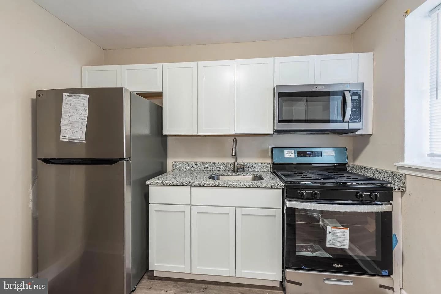1737 North Dallas Street – photo 4