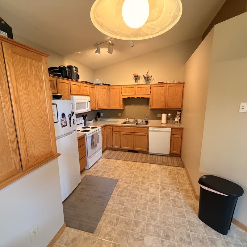 9205 Orchard Circle – photo 2