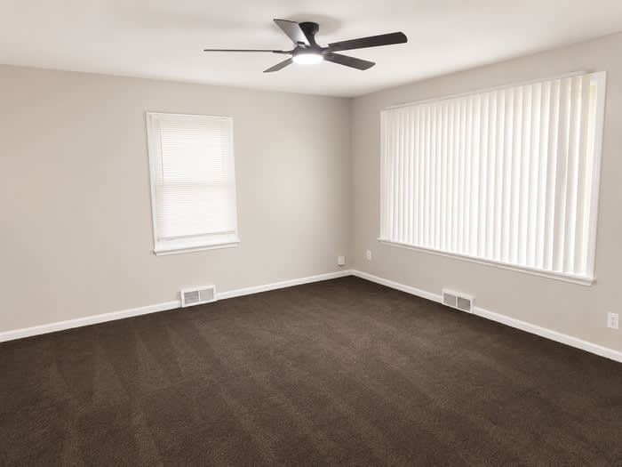 22130 Morton Street – photo 4