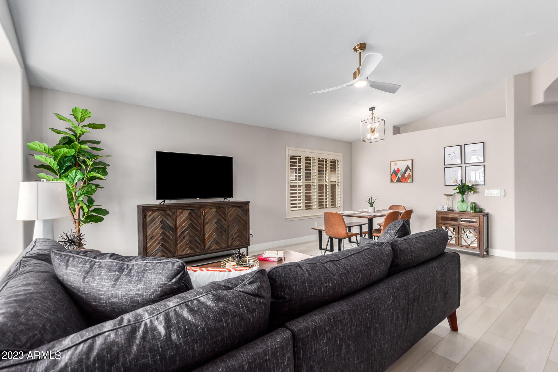 8820 W KINGS Avenue – photo 4