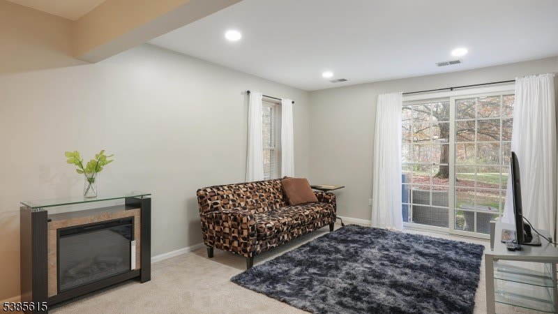 91 Jamestown Rd – photo 5