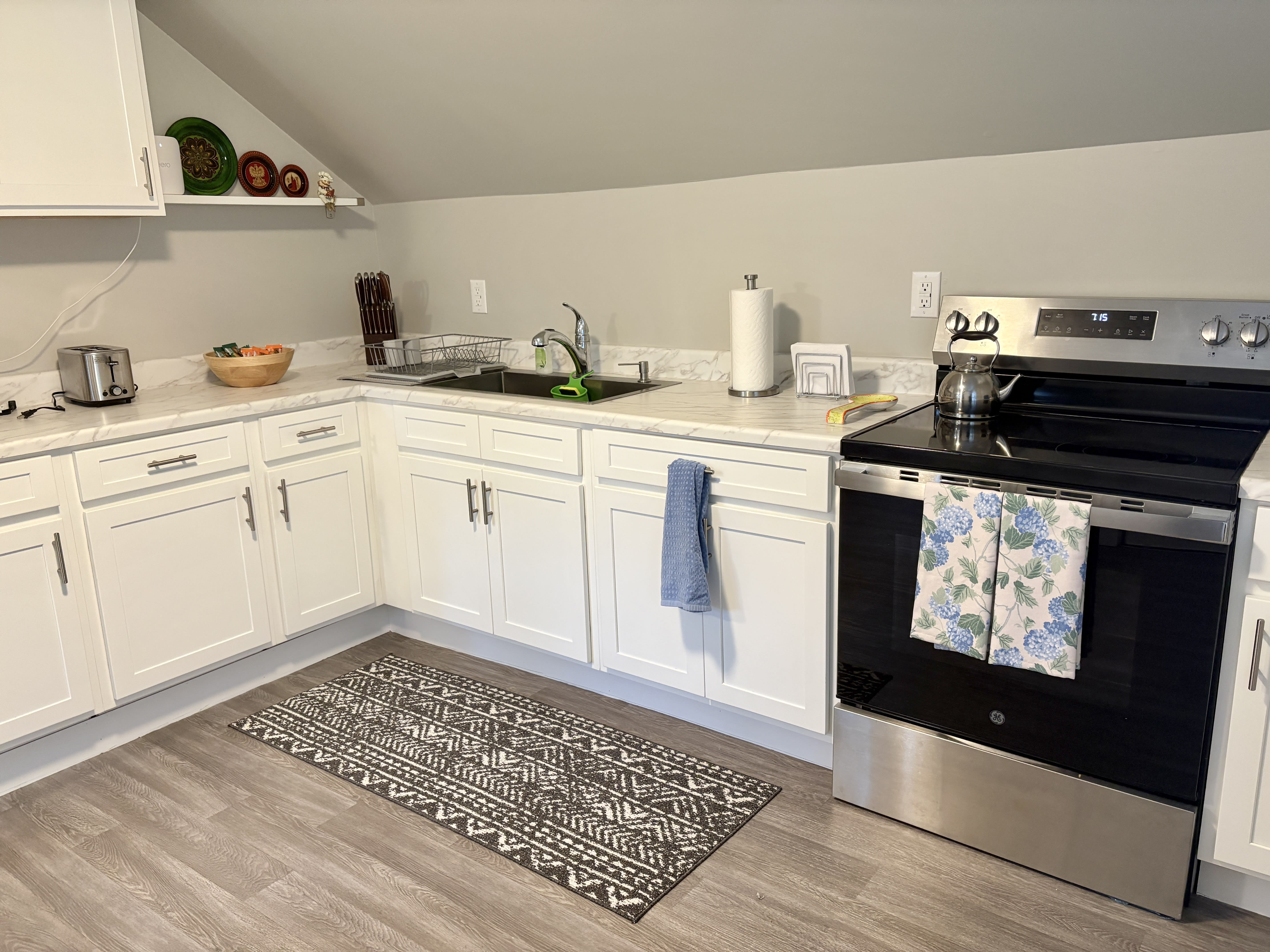 76 South Whittlesey Avenue – photo 1